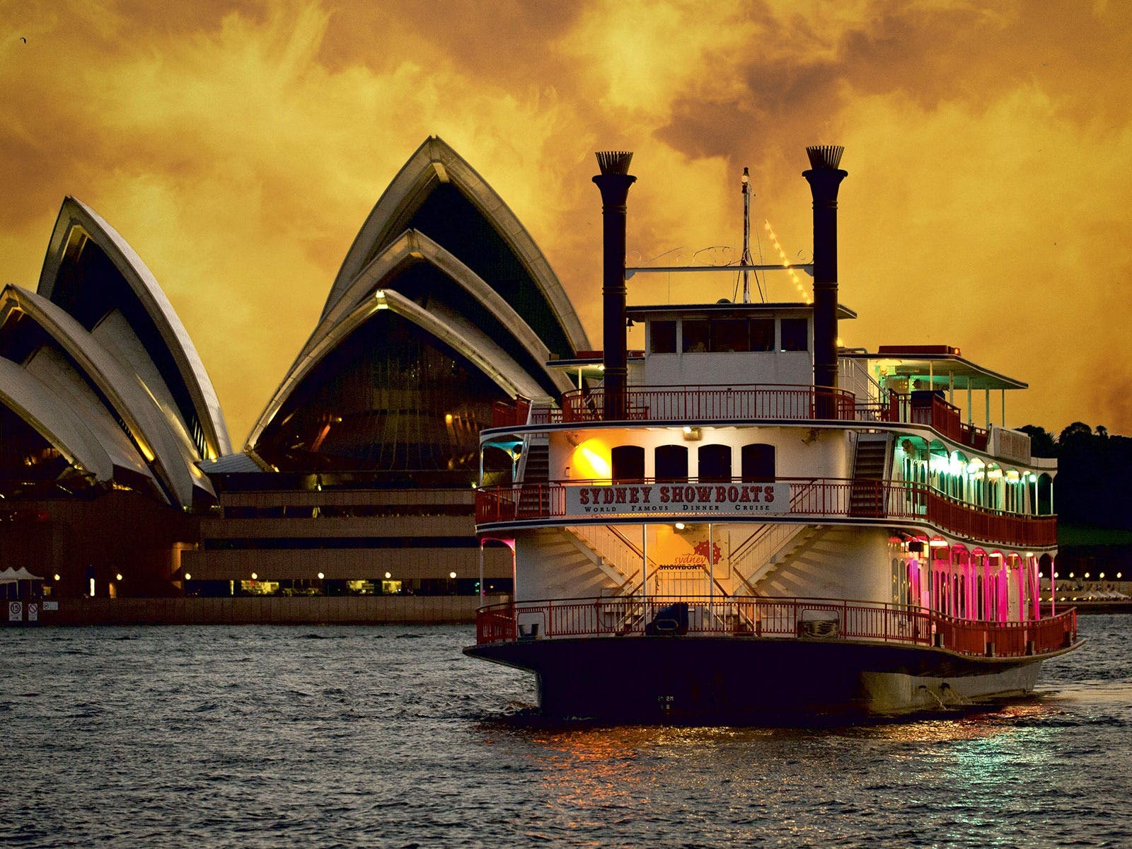 sydney harbour cruise dinner and show