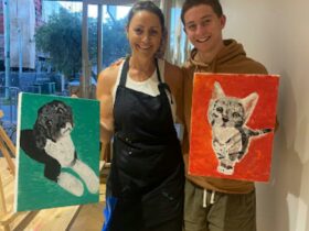Painting pet portraits at The Point Studio, Paradise Point, Gold Coast. 50% off second ticket offer